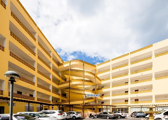 Cristianos Guayero *